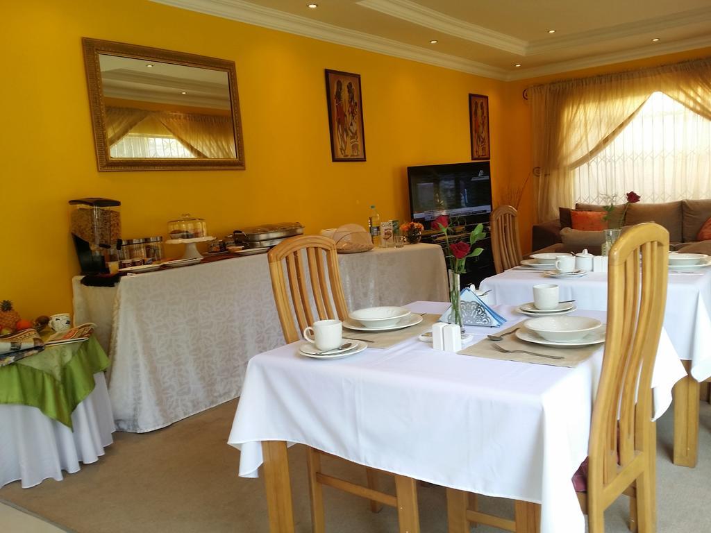 Alicia'S B&B Roodepoort Eksteriør billede